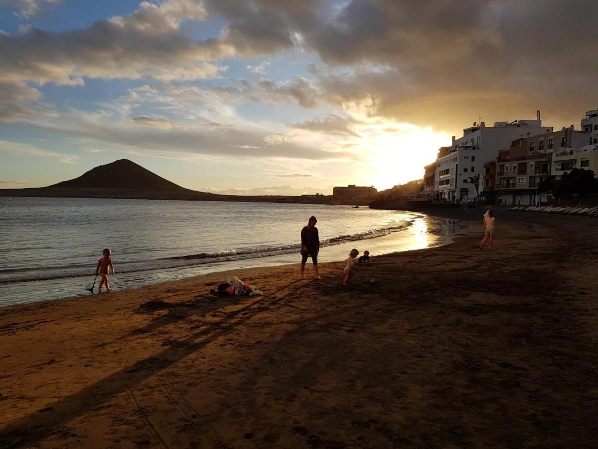 Alquilaencanarias El Medano Pika, Center And Beach Exterior photo